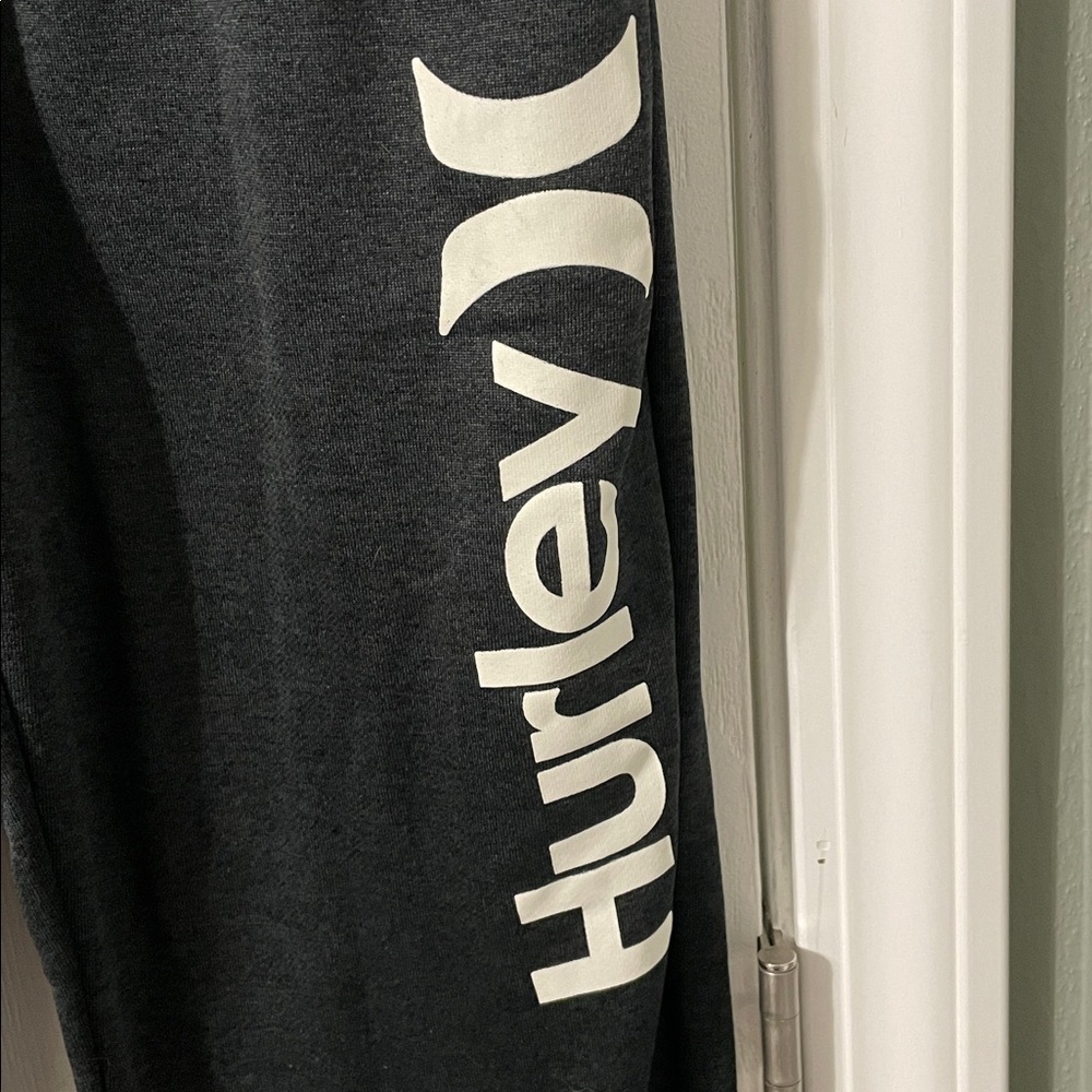 Hurley NWOT Kids Dark Gray Sweatpants with White Logo Size XL - Picture 2 of 9